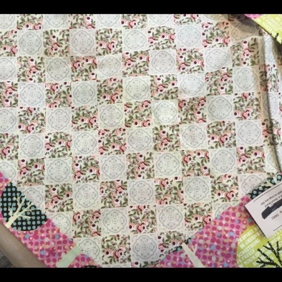 NWT Hand Crafted Set of 2 Runners - Picture 3 of 13